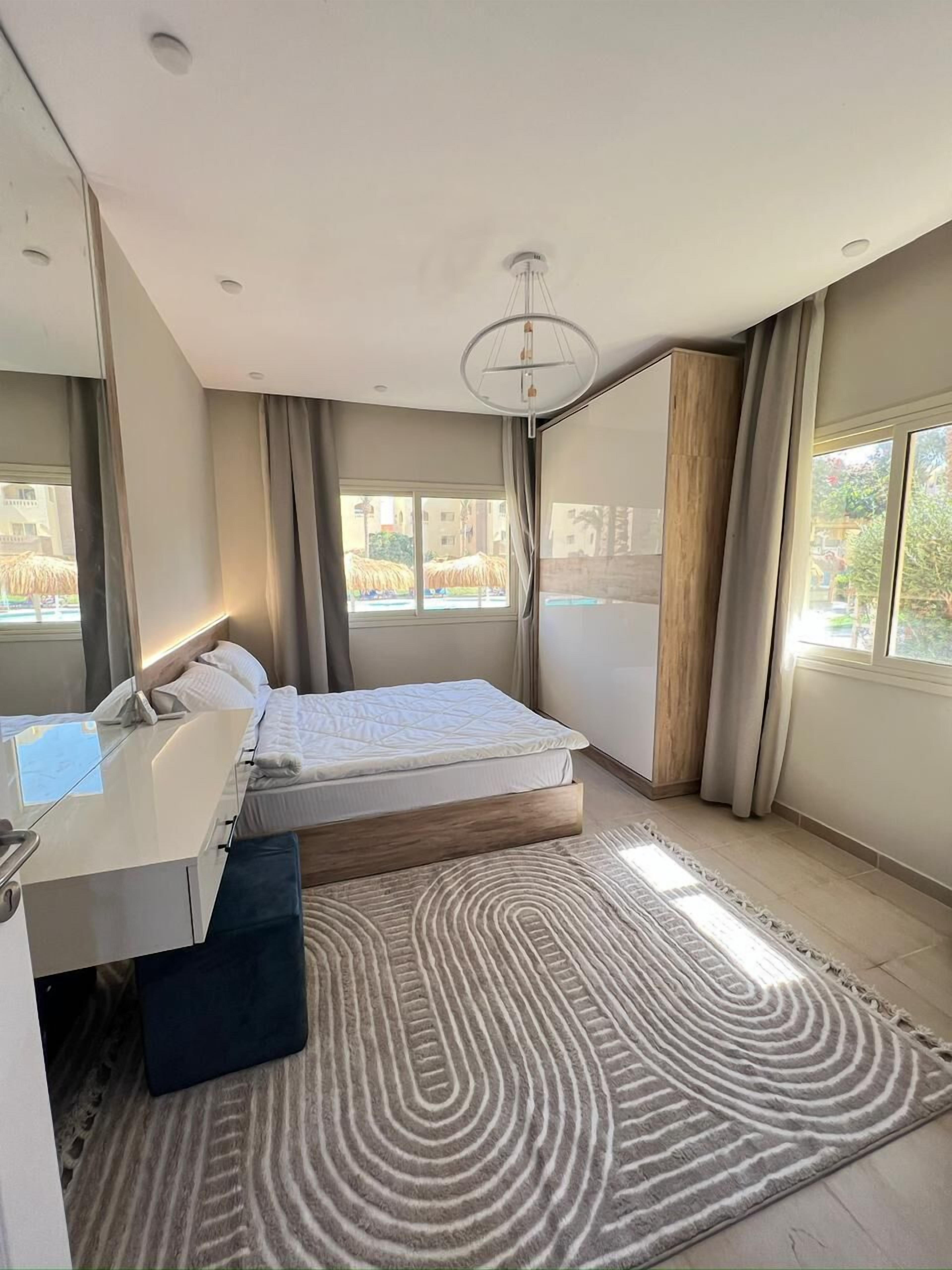 Classic Studio | Laptop workspace, free WiFi