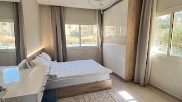 Espacio para trabajar con laptop y wifi gratis