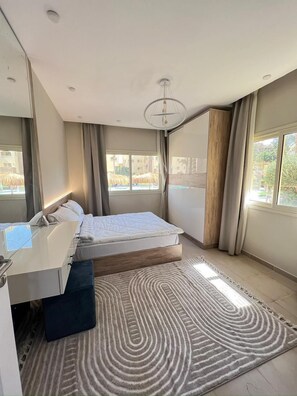 Studio Classique | Espace de travail pour ordinateur portable, Wi-Fi gratuit