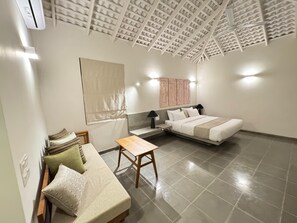 Luxury Villa | In-room safe, desk, laptop workspace, iron/ironing board - Raya Island Villa (Panadura)