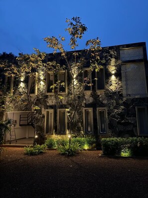 Garden - Raya Island Villa (Panadura)