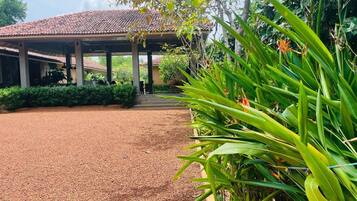 Entrada de la propiedad