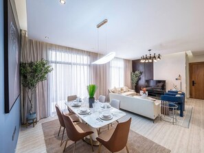 In-room dining - Mabaat-Executive 3BR-Hittin 612 (Riyadh)