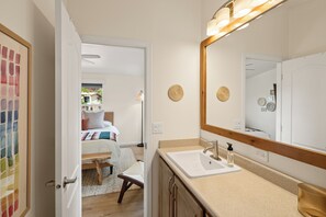 3 bedrooms, iron/ironing board, travel crib, free WiFi