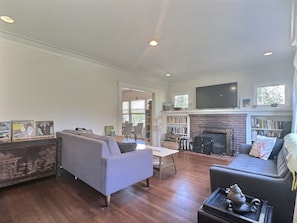Standard Apartment, Patio | Living area | 65-inch LED TV with digital channels, Netflix, Hulu