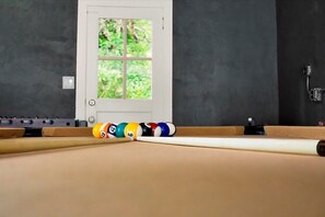 Casa de lujo, vistas al jardín | Escritorio y espacio para trabajar con un portátil