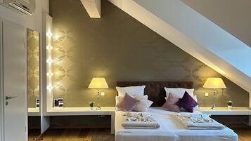 Exclusive Double Room | Desk, laptop workspace, iron/ironing board, free WiFi