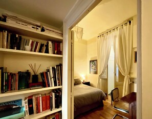 1 bedroom, iron/ironing board, travel cot, WiFi