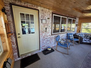 Interior - Nevin's Haven  - Rest, Relax, Repeat (Hayward)
