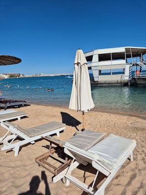 Room, 1 Bedroom, Accessible, Smoking | Beach