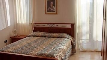 4 chambres, fer et planche Ă repasser, Wi-Fi, draps fournis