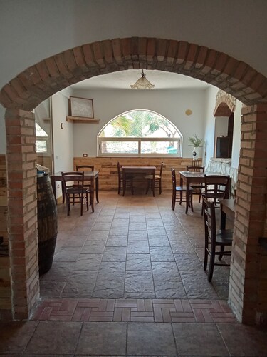 Country house set in a peaceful valley 20 minutes from the city of Agrigento.
