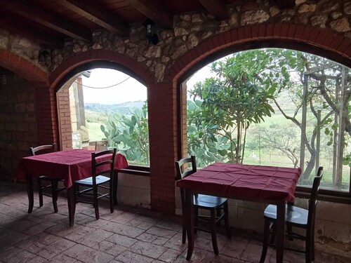Country house set in a peaceful valley 20 minutes from the city of Agrigento.