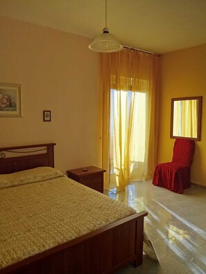 4 Schlafzimmer, Bügeleisen/Bügelbrett, WLAN, Bettwäsche