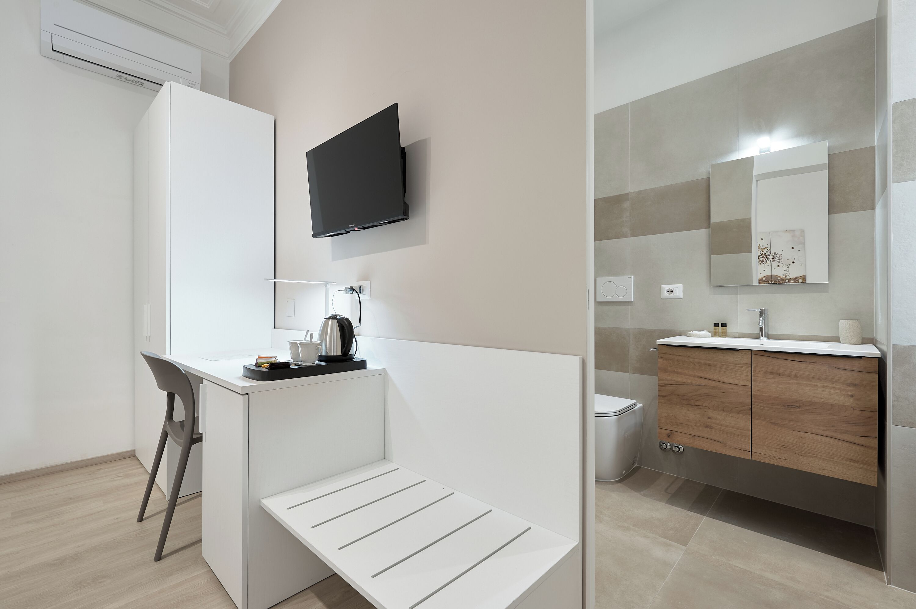 家庭公寓 | 办公桌、笔记本电脑工作区、隔音、熨斗/熨衣板