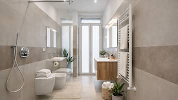Family Apartment | Bathroom