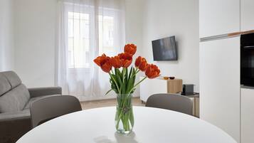 TV connectée de 40 pouces avec chaînes numériques, Netflix