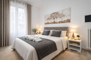 Family Apartment | Desk, laptop workspace, soundproofing, iron/ironing board - Casa Flaminia (Rome)
