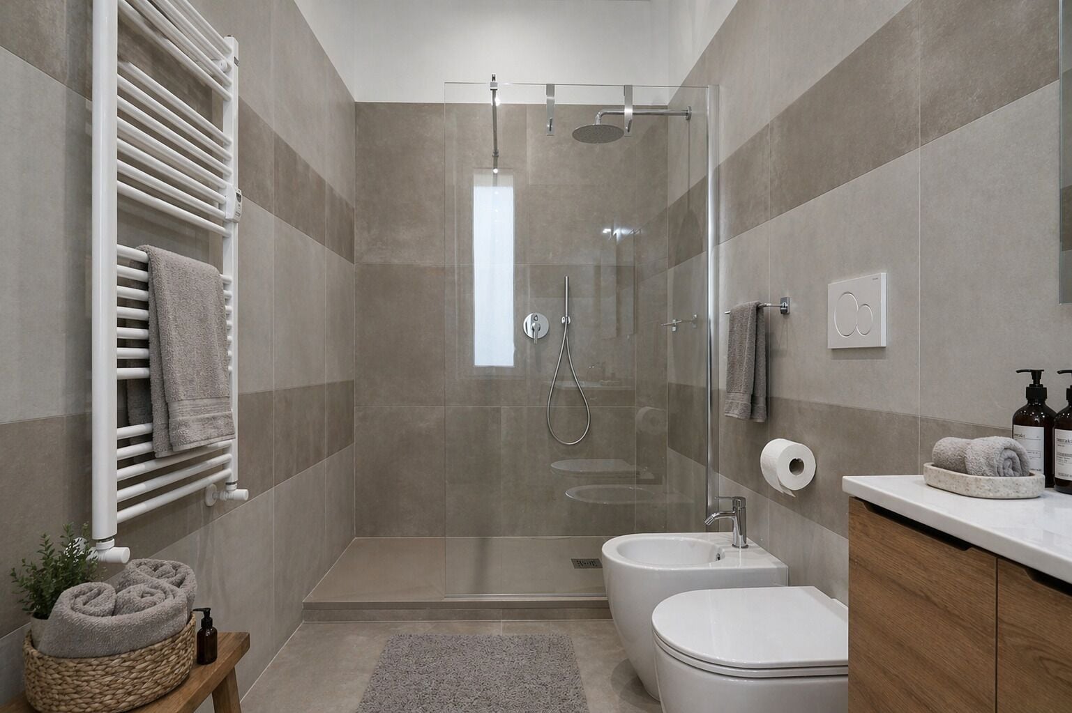 Dusche, kostenlose Toilettenartikel, Haartrockner, Bidet
