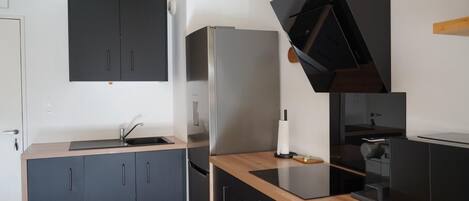 Microondas, horno y parrilla de estufa