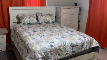 2 dormitoris, planxa i posts de planxar, wifi i roba de llit