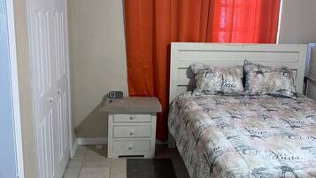 2 chambres, fer et planche Ă repasser, Wi-Fi, draps fournis