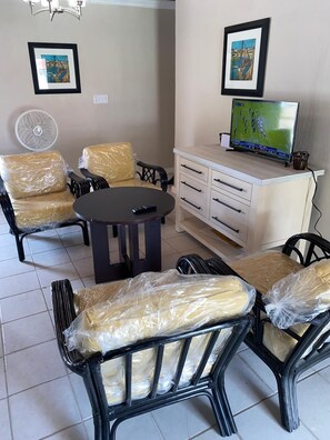 Interior - Manoah #2 - Place of Rest (Mangrove Cay)