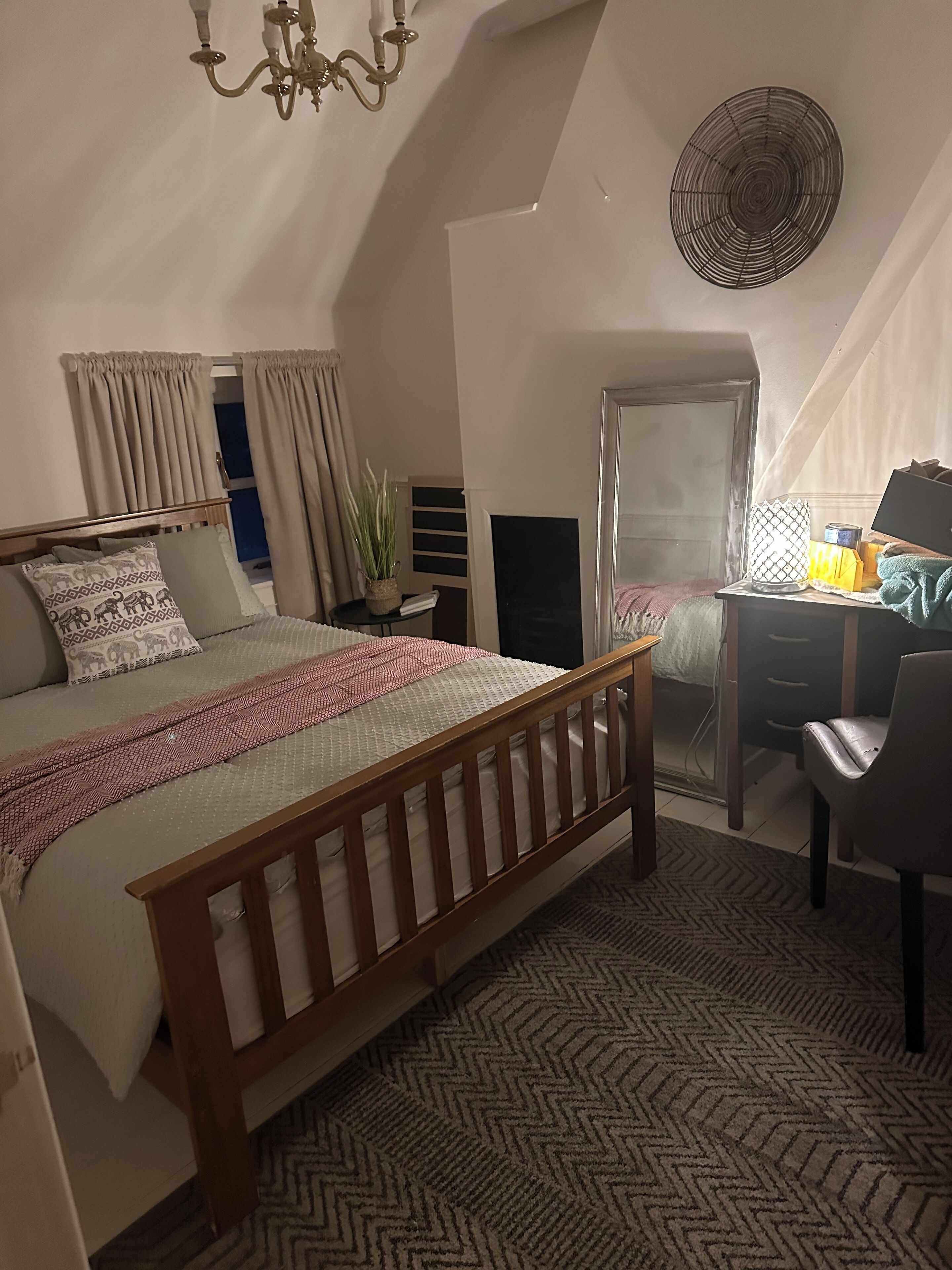 1 chambre, fer et planche à repasser, Wi-Fi, draps fournis