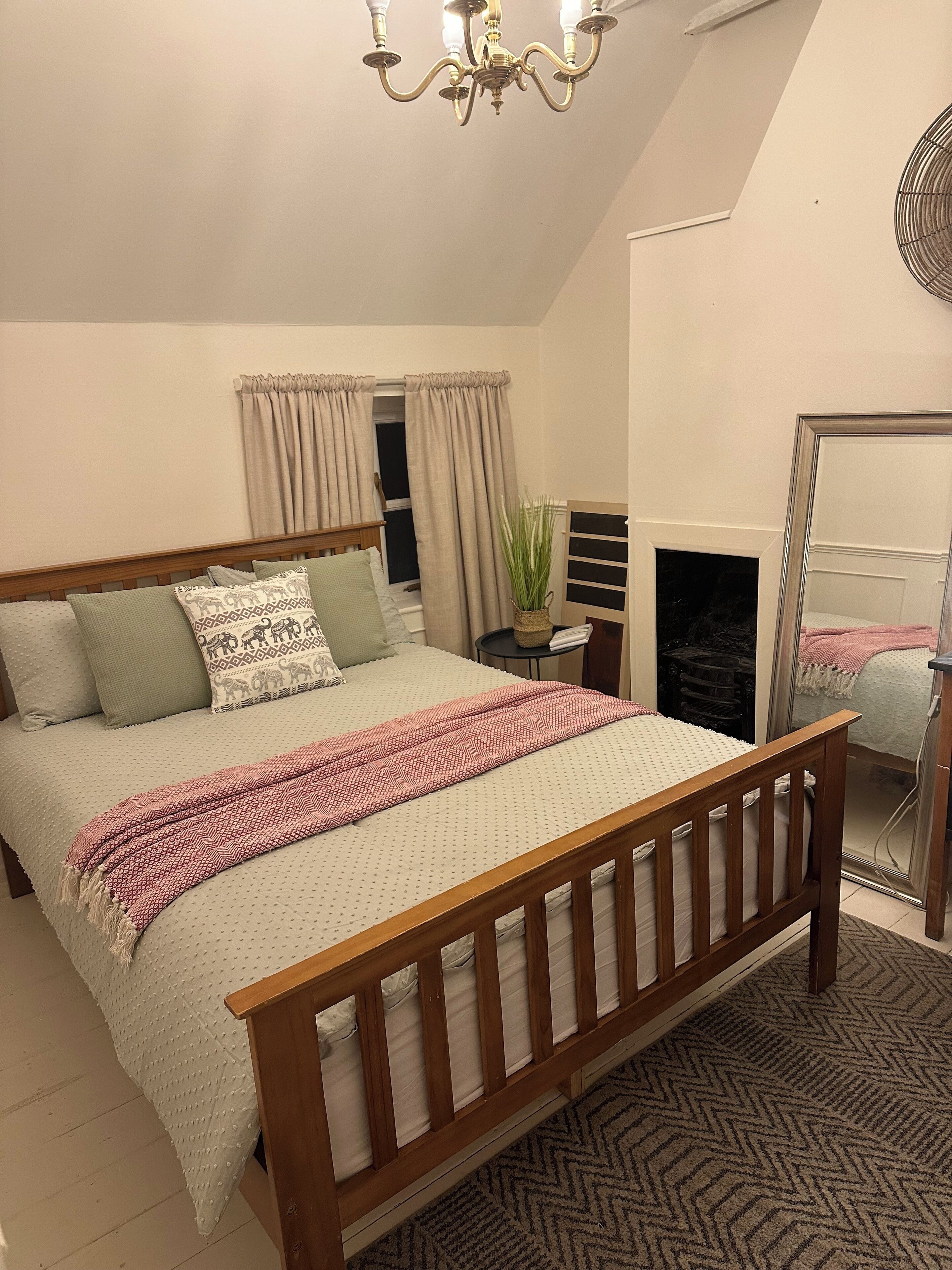 1 bedroom, iron/ironing board, WiFi, bed sheets