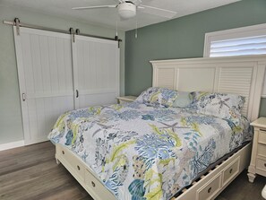 2 bedrooms, desk, iron/ironing board, free WiFi