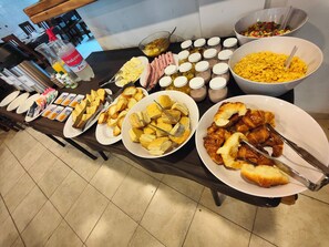 Dining - Hotel Termal Caseros (Rooms with thermal bath) Central area, with breakfast (Termas de Río Hondo)