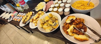 Hotel Termal Caseros
(Habitaciones con bañera Termal)
Zona céntro, con desayuno