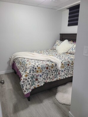 Bügeleisen/Bügelbrett, WLAN, Bettwäsche