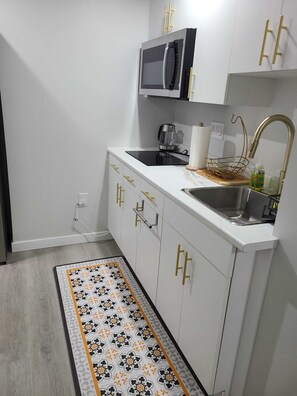 Microondas y parrilla de estufa