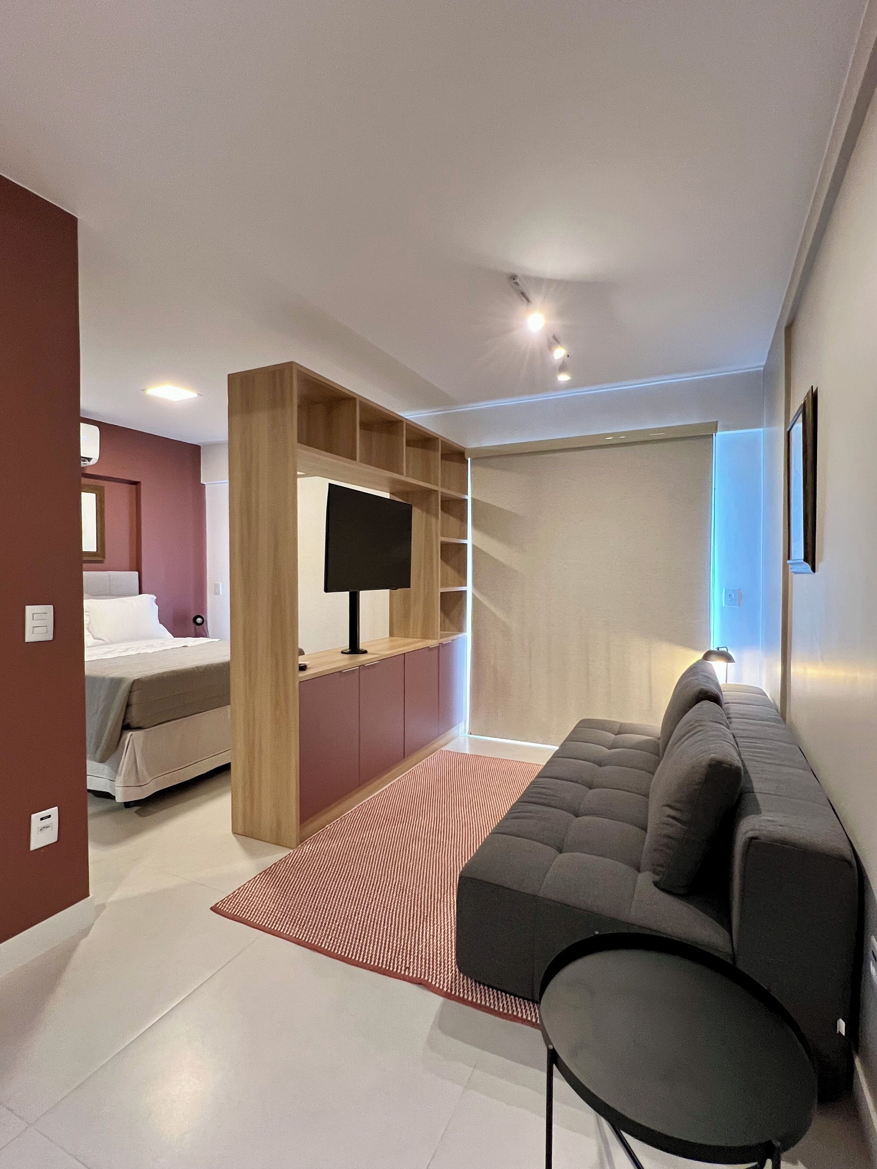 1 habitación, tabla de planchar con plancha, wifi gratis y ropa de cama 