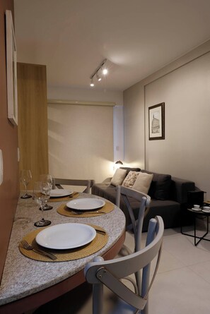 Dining - #1 Sophisticated Studio in Batista Campos (Belém)