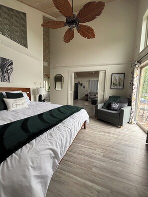 3 bedrooms, in-room safe, desk, iron/ironing board