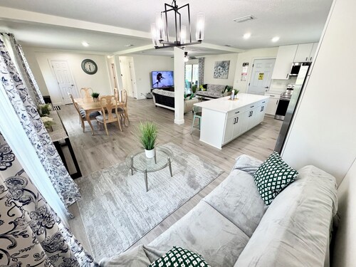 Ocean view /HugePool/17/i295/NAS: Up to 12guest/4beds2baths