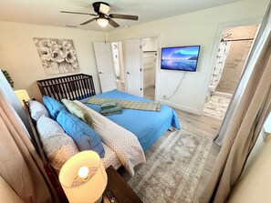 4 bedrooms, iron/ironing board, travel cot, free WiFi