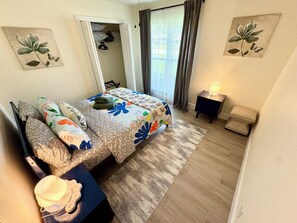 4 bedrooms, iron/ironing board, travel crib, free WiFi