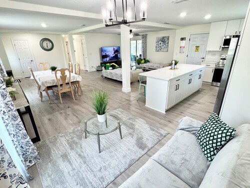 Ocean view /HugePool/17/i295/NAS: Up to 12guest/4beds2baths