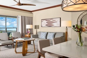 Living area - Marriott Ko Olina Beach Club - One Bedroom Villa with Stunning Mountain View (kapolei)