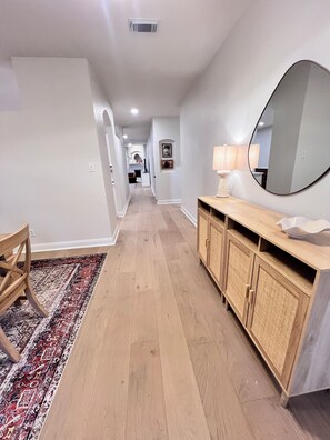 Interior - Spacious Roanoke Retreat (Roanoke)