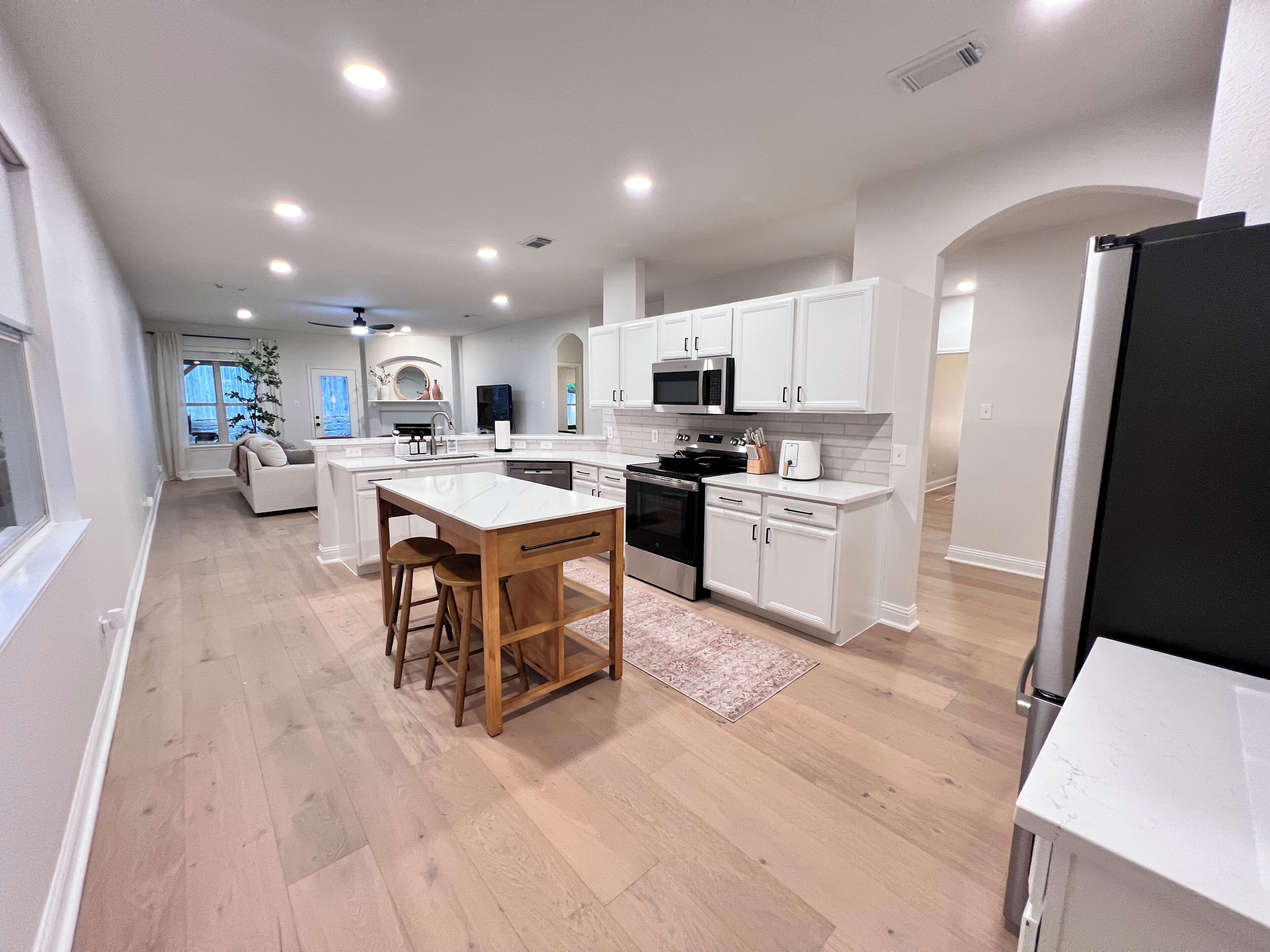 Micro-ondas, fogão, cooktop, lava-louças