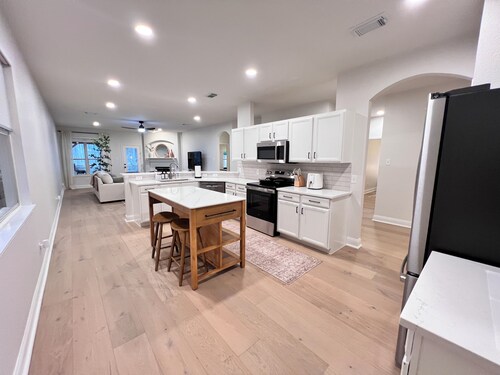 Spacious Roanoke Retreat