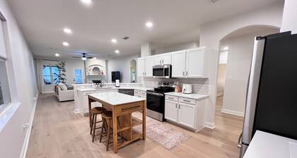 Spacious Roanoke Retreat