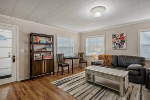 Interior - Charming Downtown Home, Walk to CDA Shops&Eateries (Coeur d'Alene)