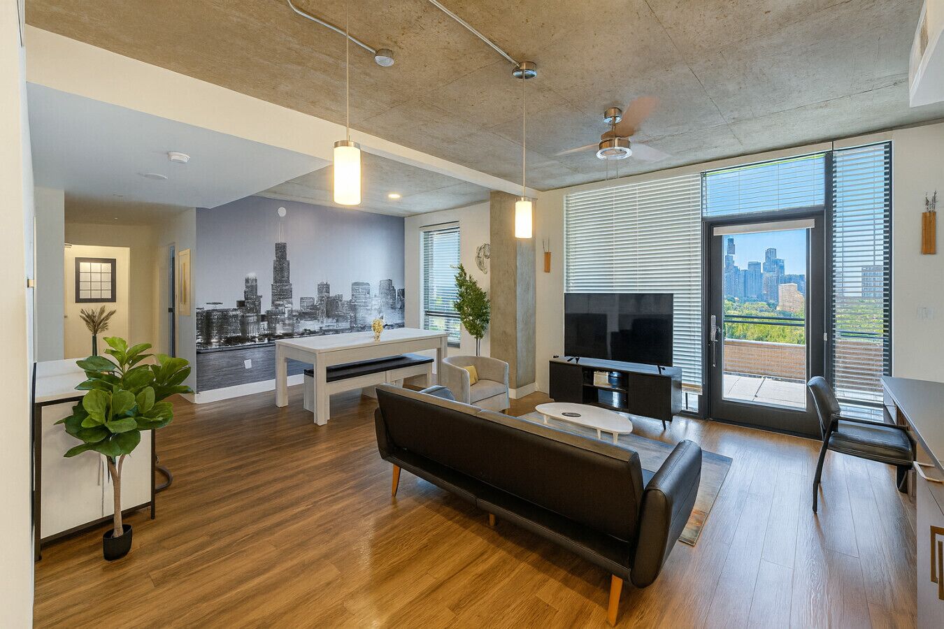 TV, table tennis, computer monitors