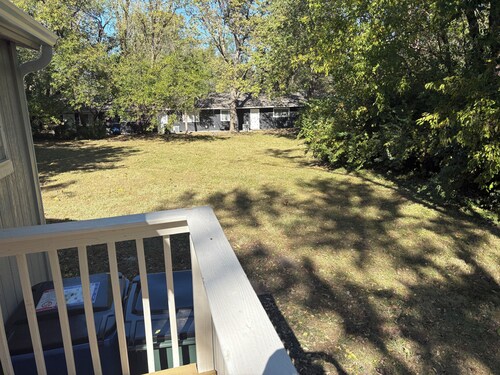 Charming 3-Bedroom Bungalow, Steps from KU & Downtown Lawrence