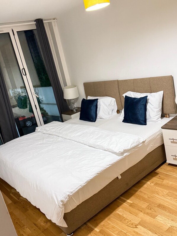 3 makuuhuonetta, ilmainen Wi-Fi, vuodevaatteet